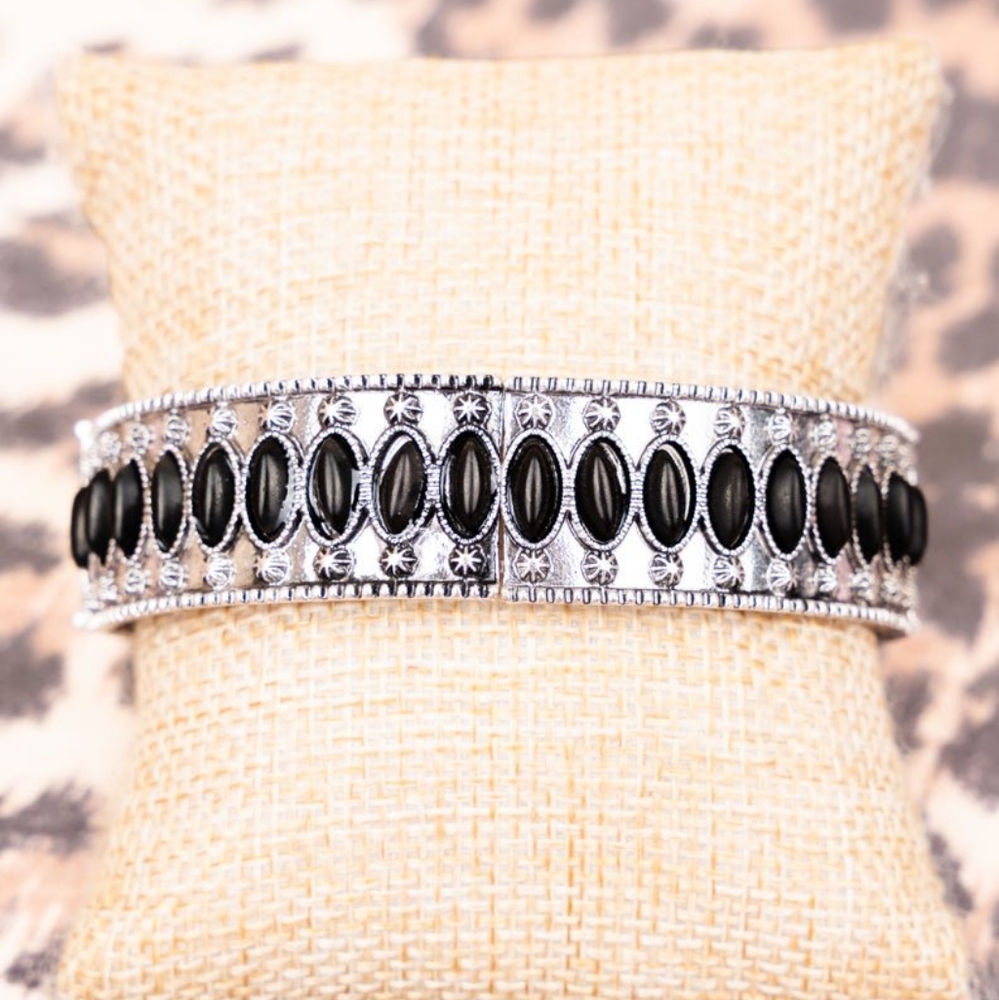 SUN VILLAGE BLACK SILVERTONE STRETCH BRACELET